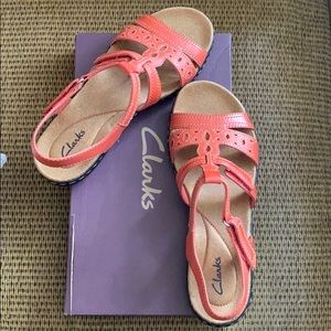 Clarks sandals, Coral, size 8. BRAND NEW.